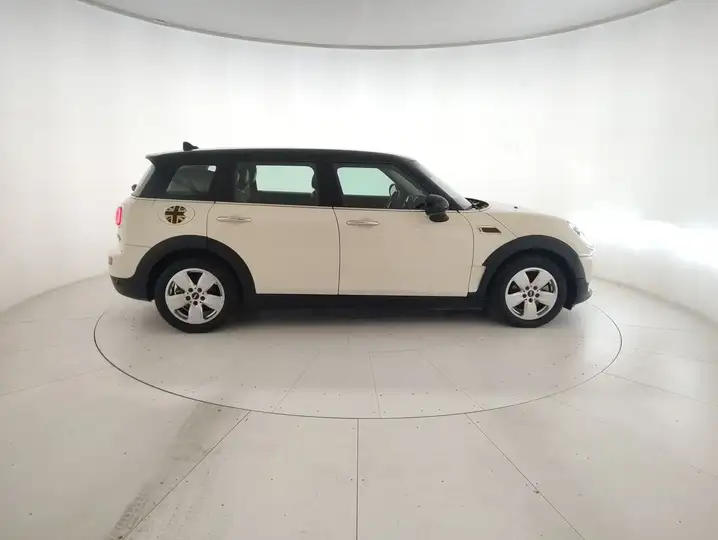 Left hand drive MINI CLUBMAN 2.0 Cooper D Hype