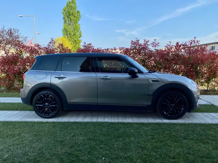 Left hand drive MINI CLUBMAN 1.5 Automatic
