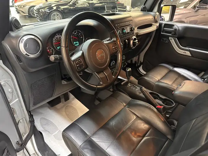 JEEP WRANGLER (01/04/2011) - 