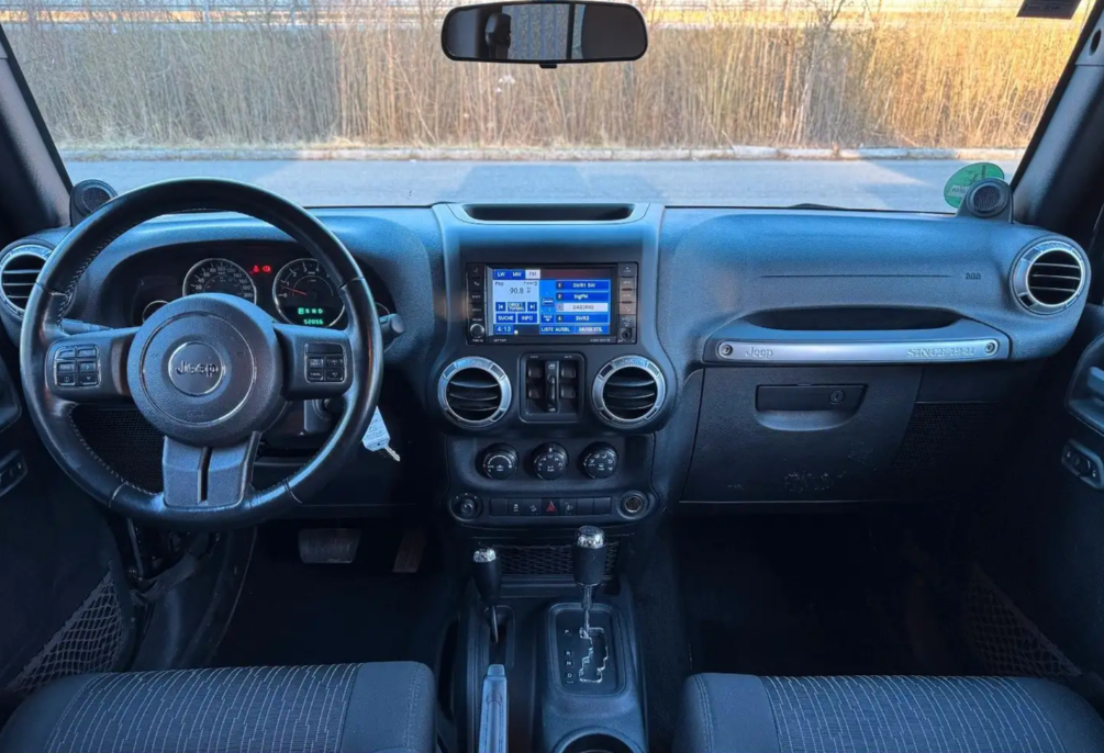 JEEP WRANGLER (01/12/2011) - 