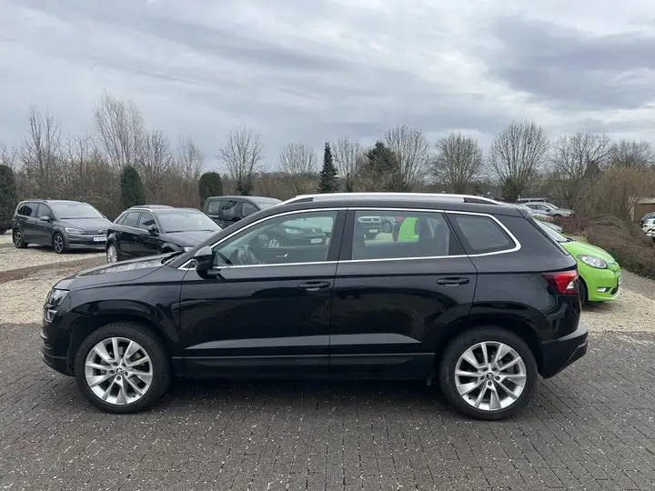 Left hand drive SKODA KAROQ Style DSG Smart-Link