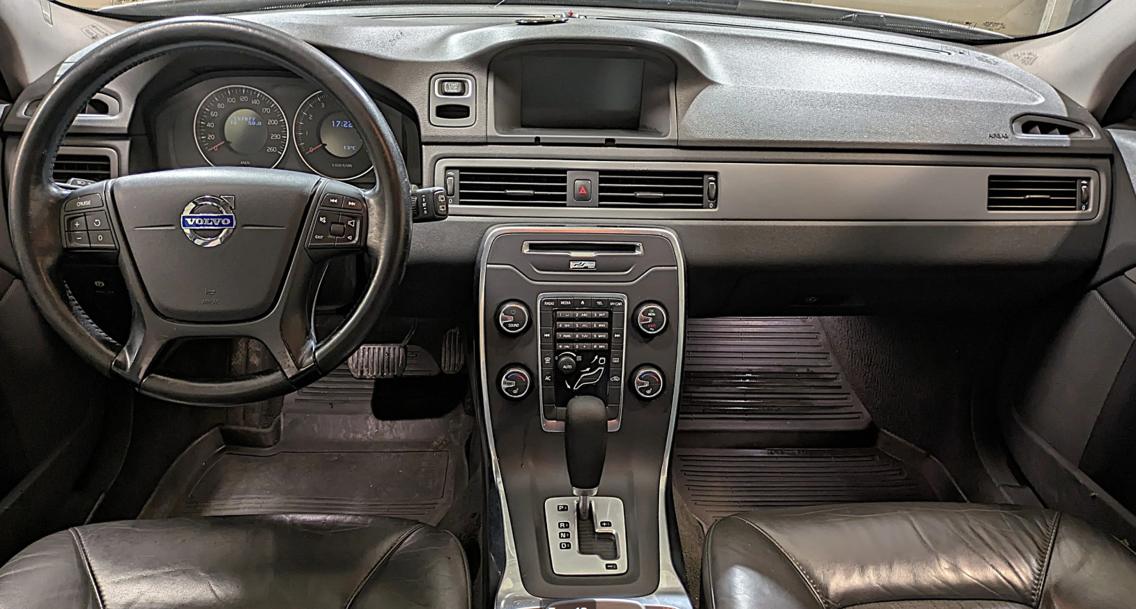 VOLVO V70 (01/04/2012) - 