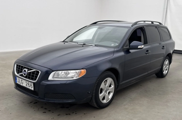 Left hand drive VOLVO V70 V70 2.0 F 145hk Kineti