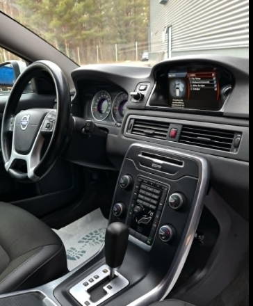 VOLVO V70 (01/11/2011) - 