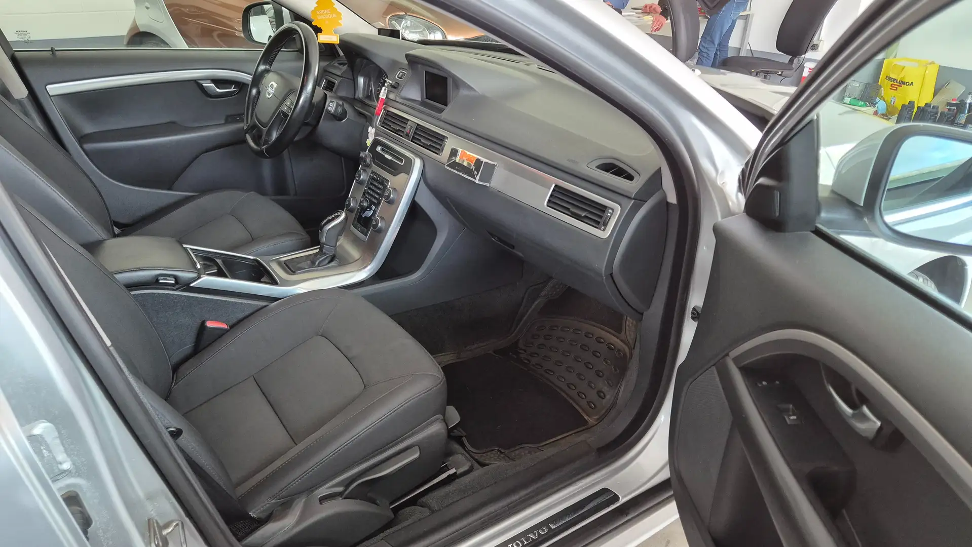 VOLVO V70 (01/03/2015) - 