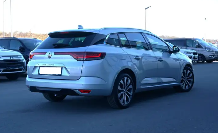 Left hand drive RENAULT MEGANE IV Grandtour Techno Aut. *LED*NAVI*