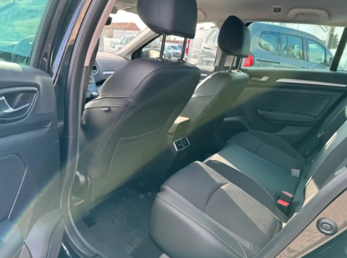 RENAULT MEGANE (01/01/2022) - 