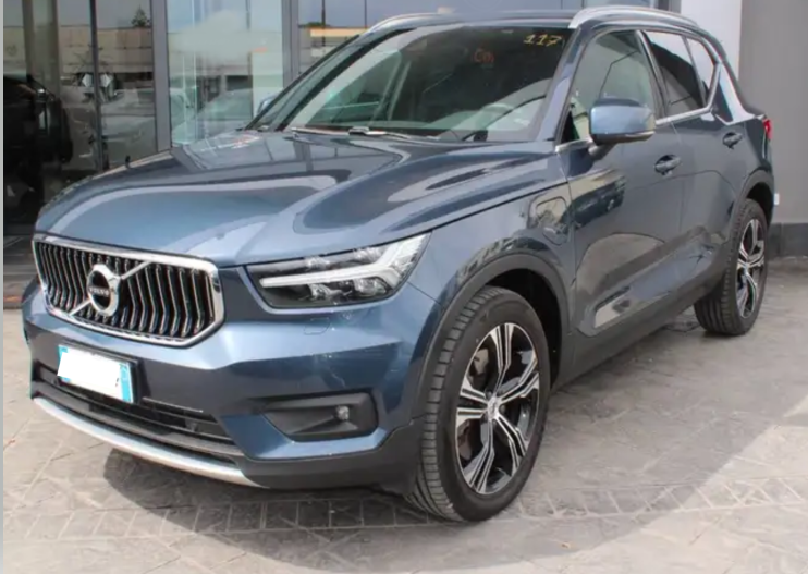 Left hand drive VOLVO XC40 1.5 t4 phev 