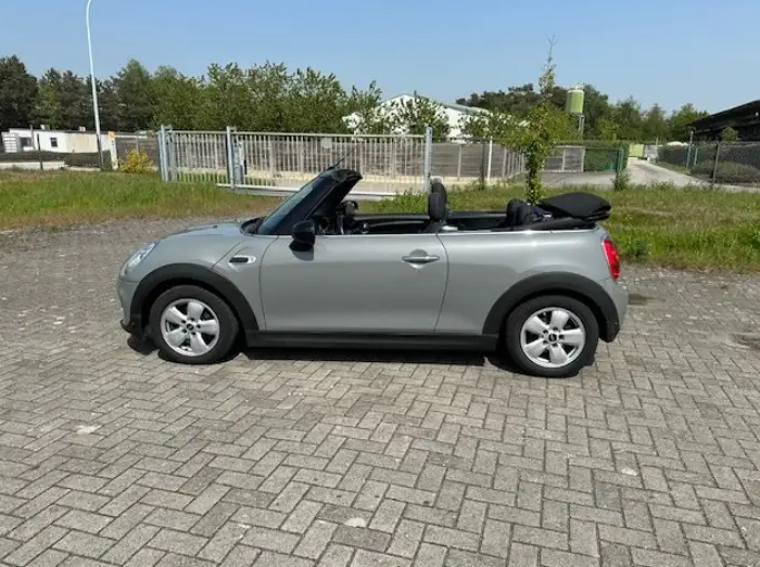 Left hand drive MINI COOPER 1.5A