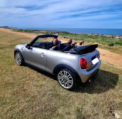 Left hand drive MINI COOPER 1.5 Cabrio