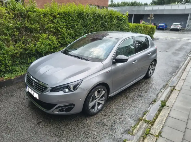 Left hand drive PEUGEOT 308 308 1.2 PureTech GT LINE STT