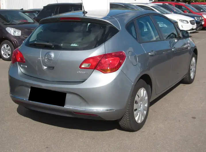 OPEL ASTRA (01/06/2014) - 
