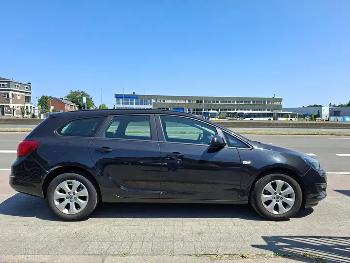 Left hand drive OPEL ASTRA 1.4 Turbo Ultimate Edition