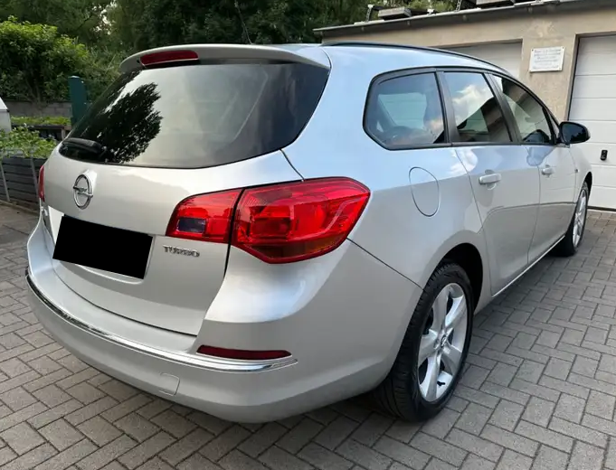 Left hand drive OPEL ASTRA 1.4 J Sports