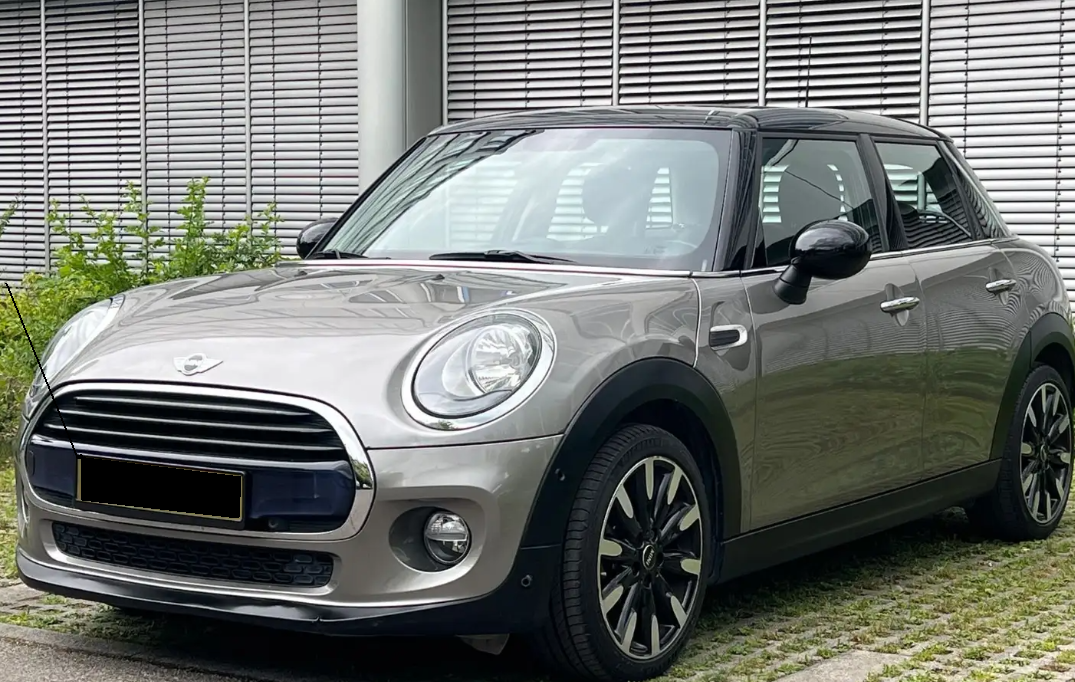 Left hand drive MINI COOPER 5 DOOR 1.5D CHILI