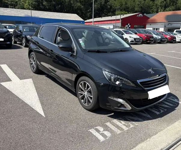 Left hand drive PEUGEOT 308 1.2 Puretech 130hp S& S 5P pace