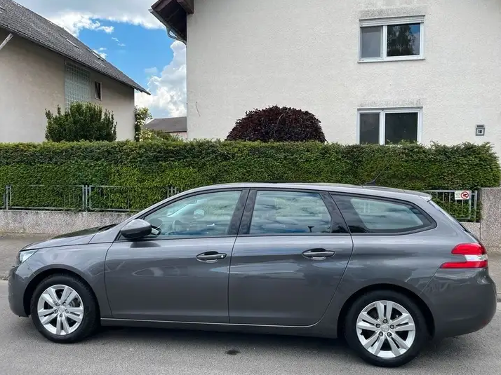 Left hand drive PEUGEOT 308 SW PureTech 110 Panorama Stop & Start Style