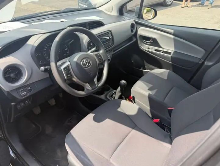 TOYOTA YARIS (00/01/7) - 