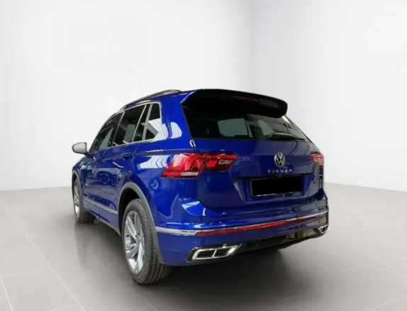 Left hand drive VOLKSWAGEN TIGUAN R-Line+4M+360+Navi French Reg 