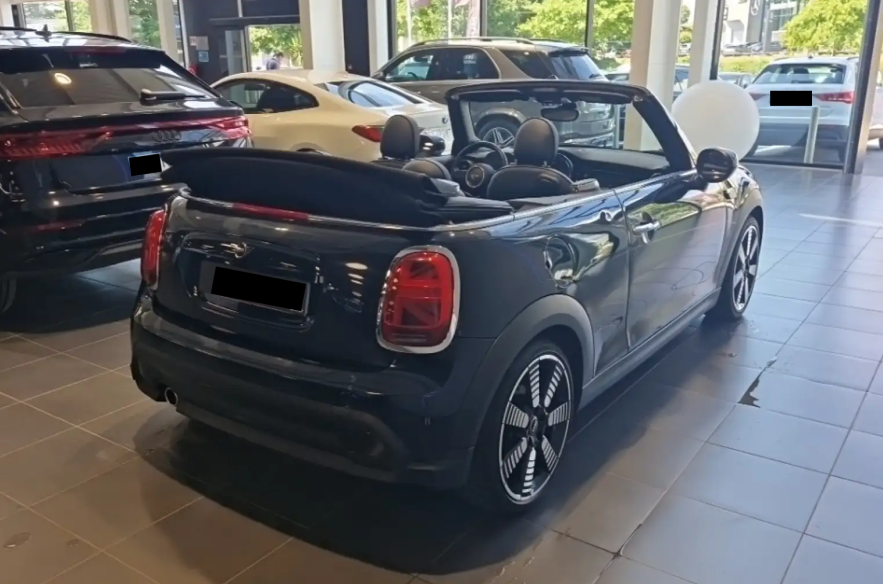 Left hand drive MINI COOPER F57 LCI II Cabriolet Cooper 136 CH DKG7 PR 