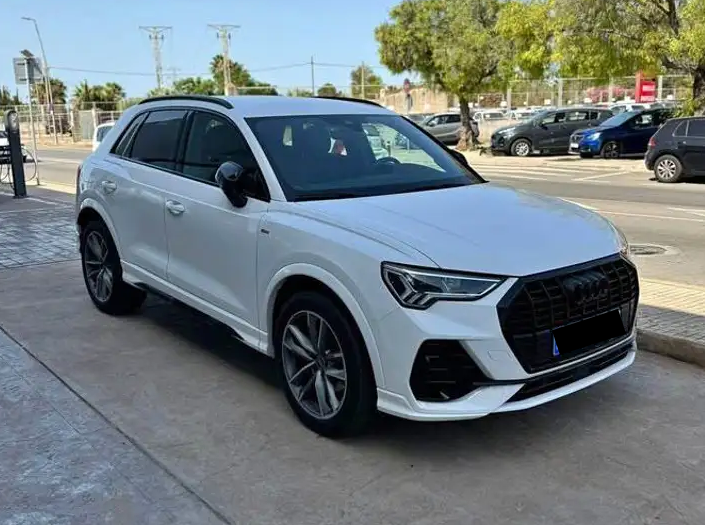 Left hand drive AUDI Q3 Sportback 35 TFSI 150cv black line Spanish reg 
