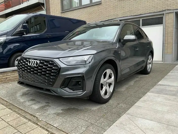 Left hand drive AUDI Q5 35 Sportback Hybrid