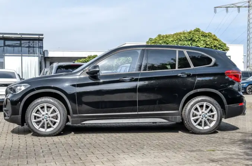 Left hand drive BMW X1 sDrive18i Advantage
