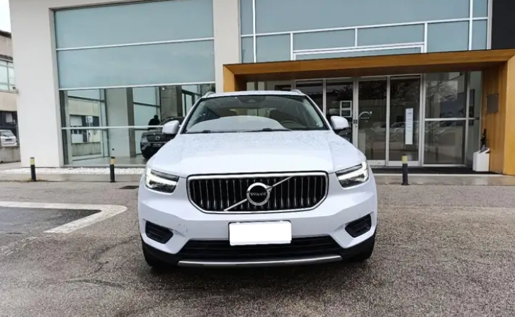 Left hand drive VOLVO XC40 Volvo Inscription Expression, T4 Recharge Plu