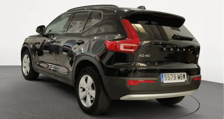 Left hand drive VOLVO XC40 T2 essential aut. "Spanish reg" 