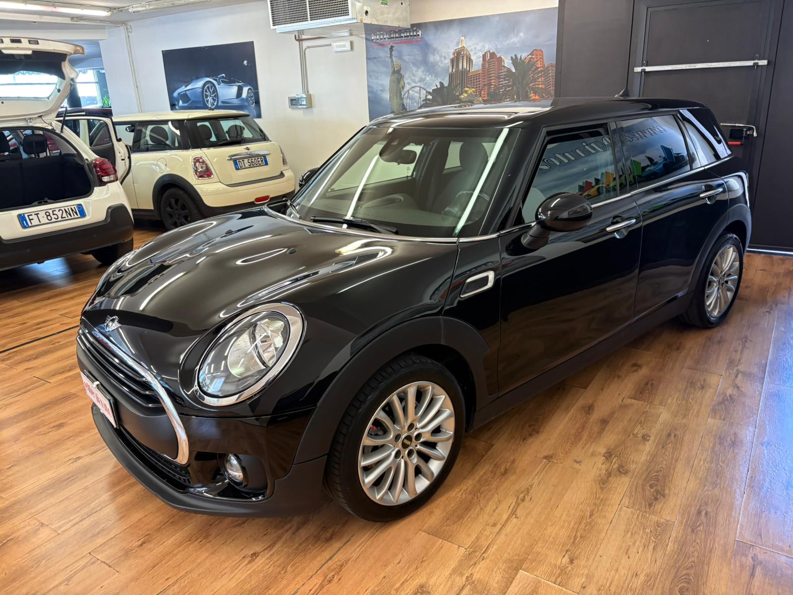 Left hand drive MINI CLUBMAN 1.5 HYPE AUTO