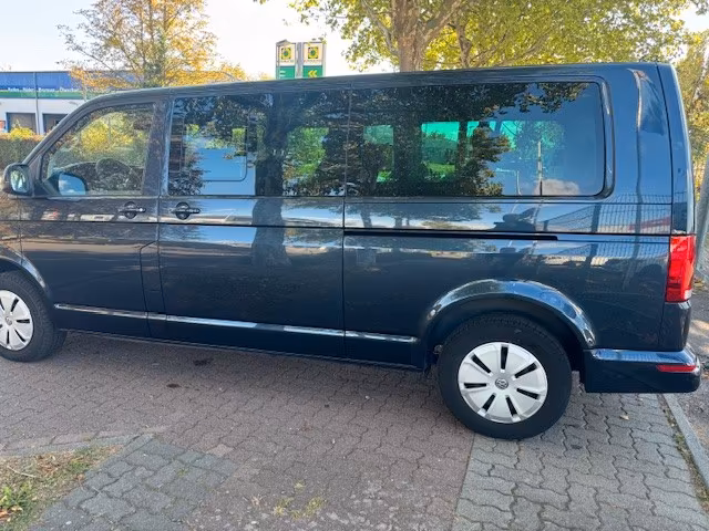 Left hand drive VOLKSWAGEN CARAVELLE T6 9 SEATS 150HP LWB