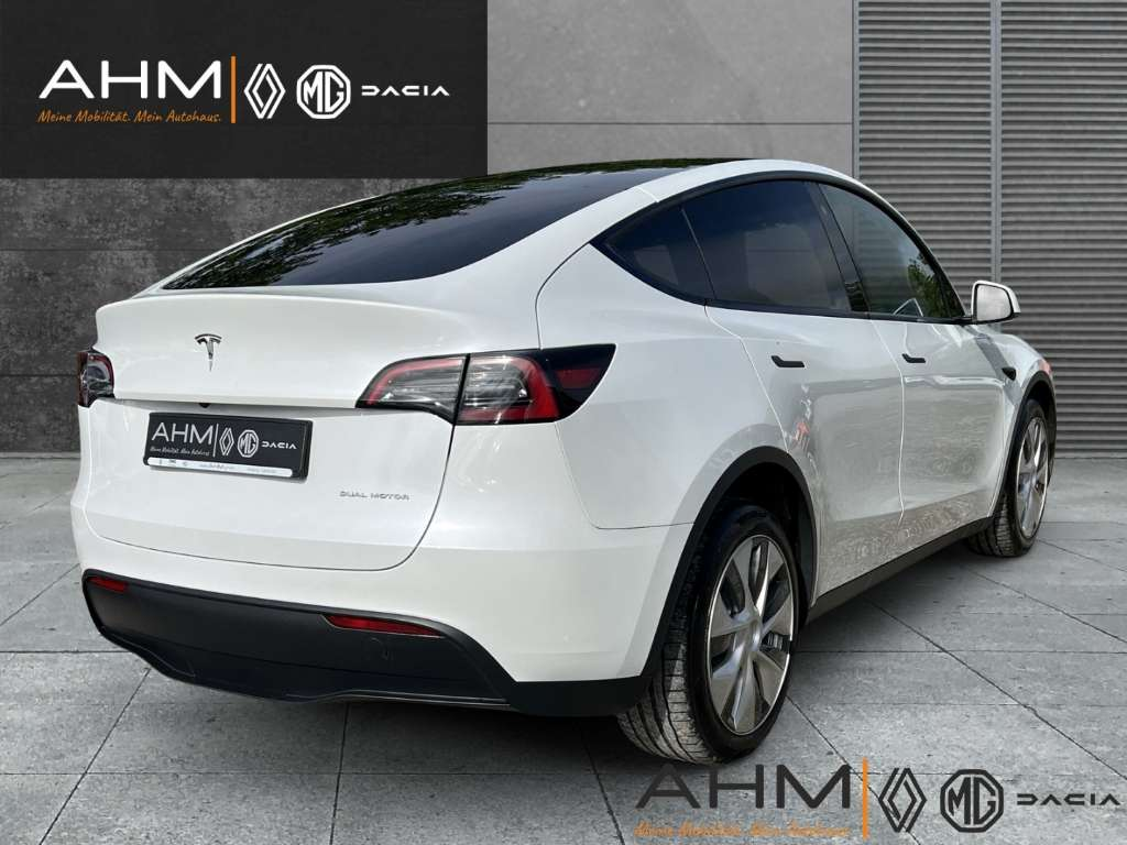 Left Hand Drive TESLA MODEL Y gallery photo