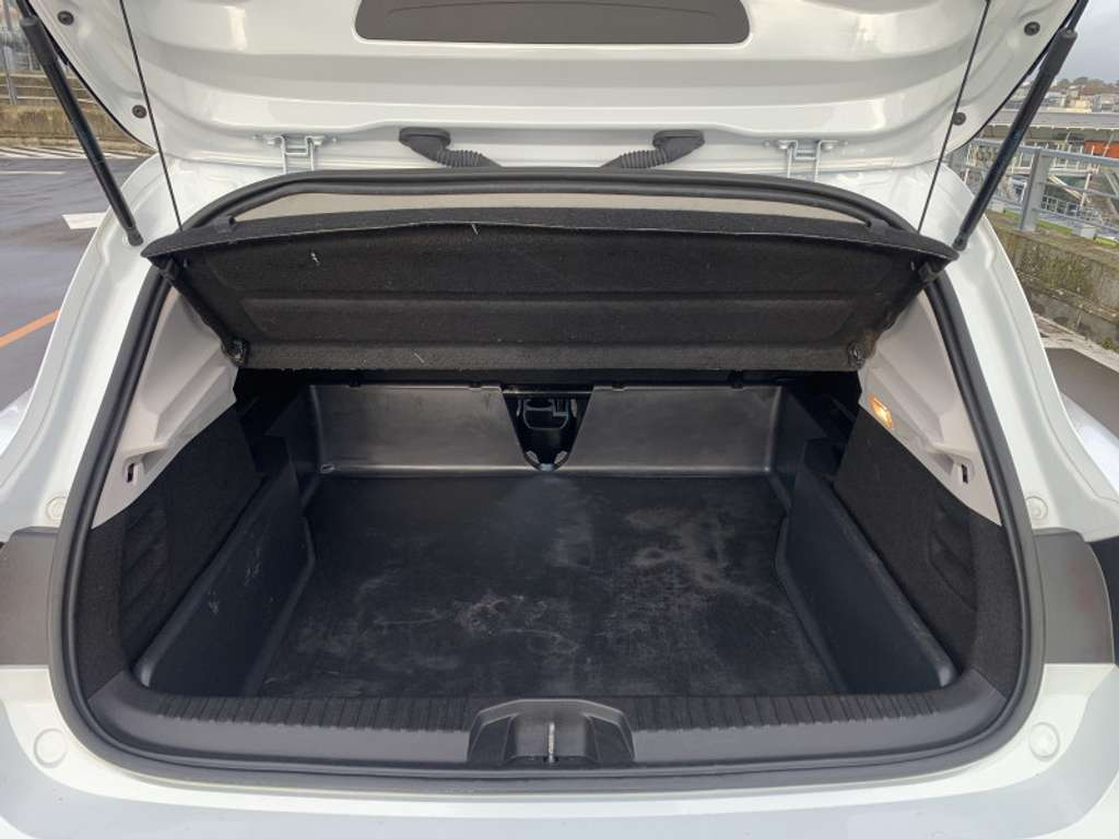 Left Hand Drive RENAULT CLIO gallery photo