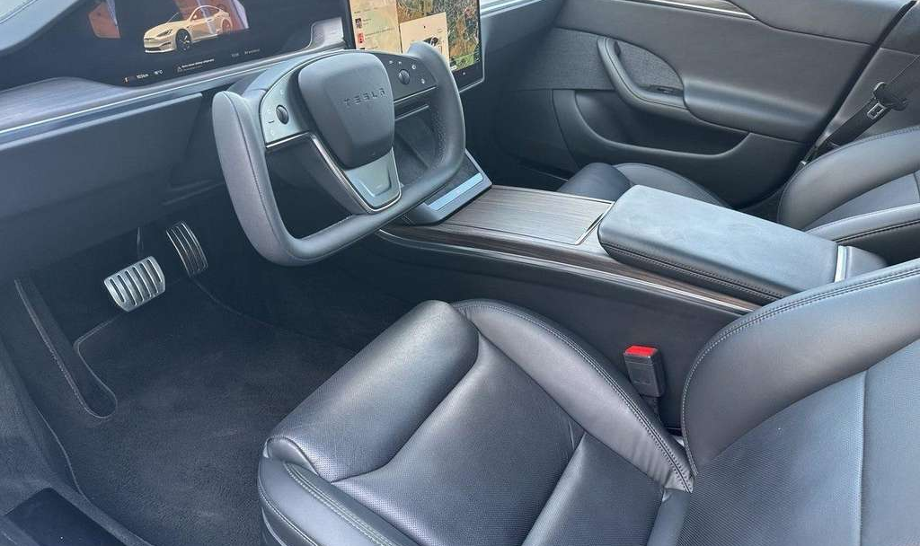 Left Hand Drive TESLA MODEL S gallery photo