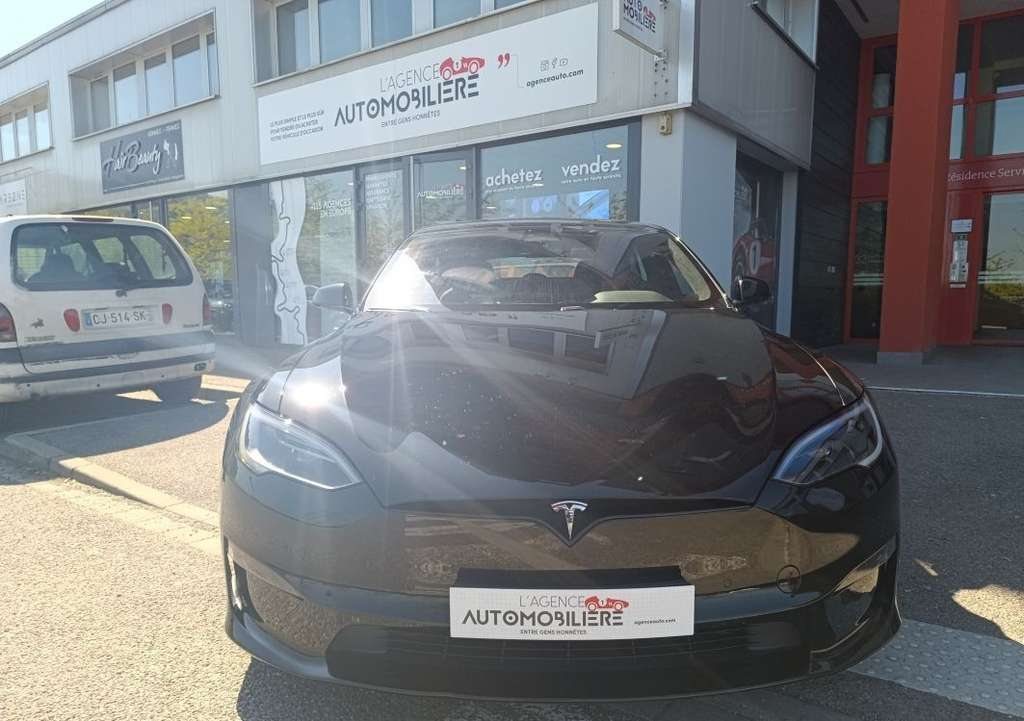 Left Hand Drive TESLA MODEL S gallery photo