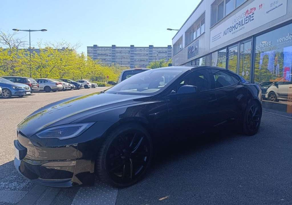 Left Hand Drive TESLA MODEL S gallery photo