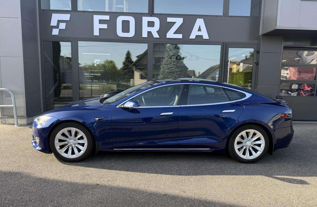 Left Hand Drive TESLA MODEL S gallery photo