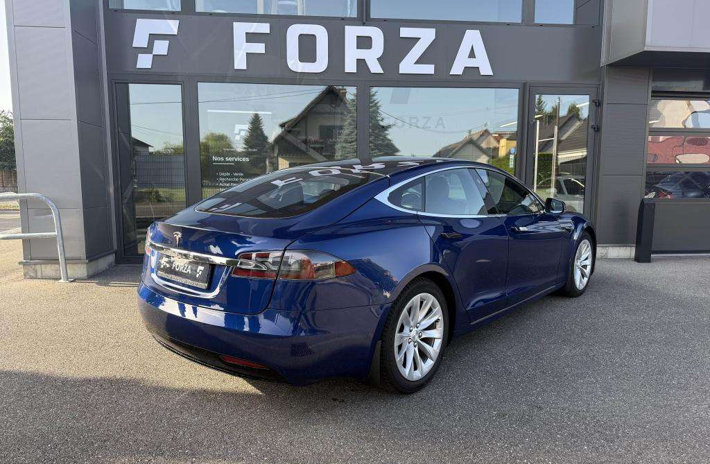 Left Hand Drive TESLA MODEL S gallery photo