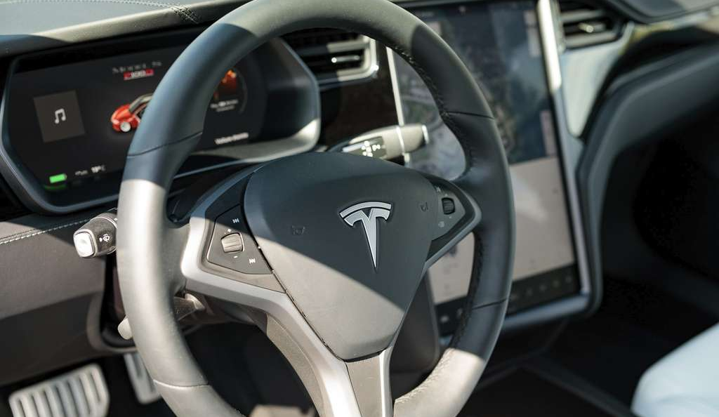 Left Hand Drive TESLA MODEL S gallery photo