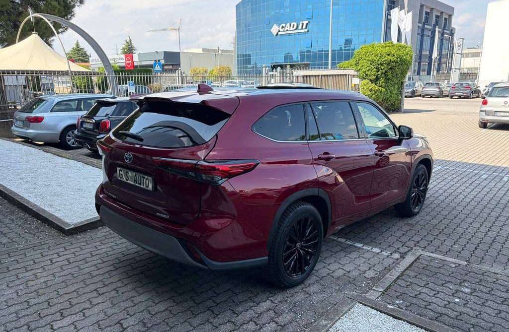 Left Hand Drive TOYOTA HIGHLANDER gallery photo