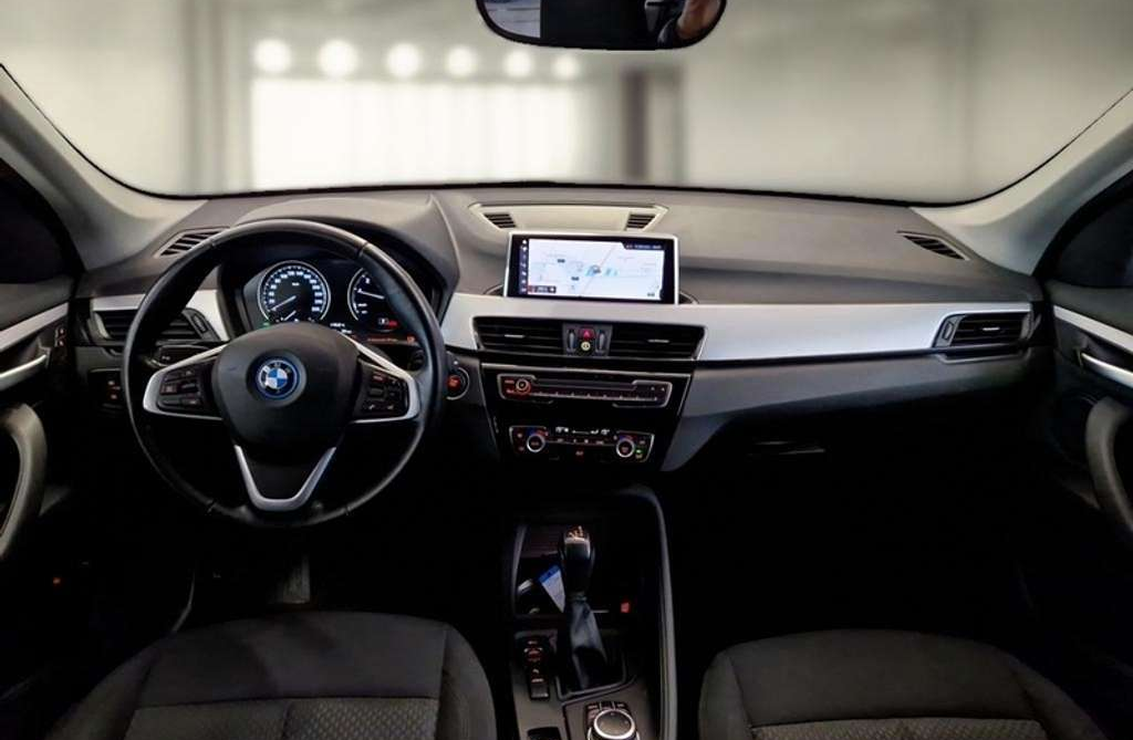 Left Hand Drive BMW X1 gallery photo