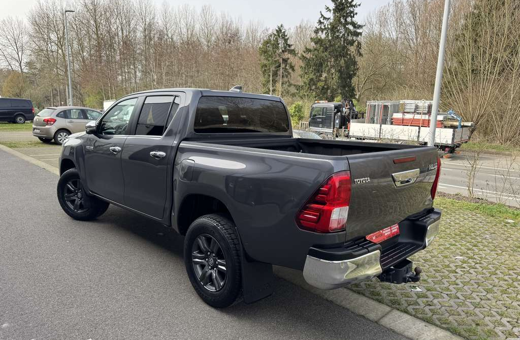 Left Hand Drive TOYOTA HILUX gallery photo
