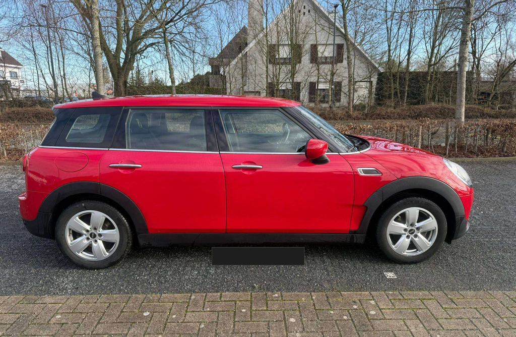 Left Hand Drive MINI CLUBMAN gallery photo