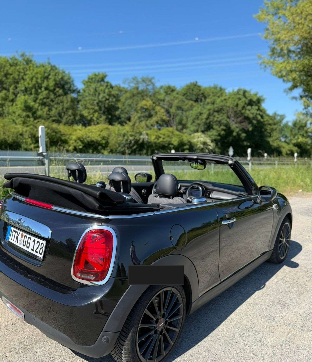Left Hand Drive MINI CABRIO gallery photo