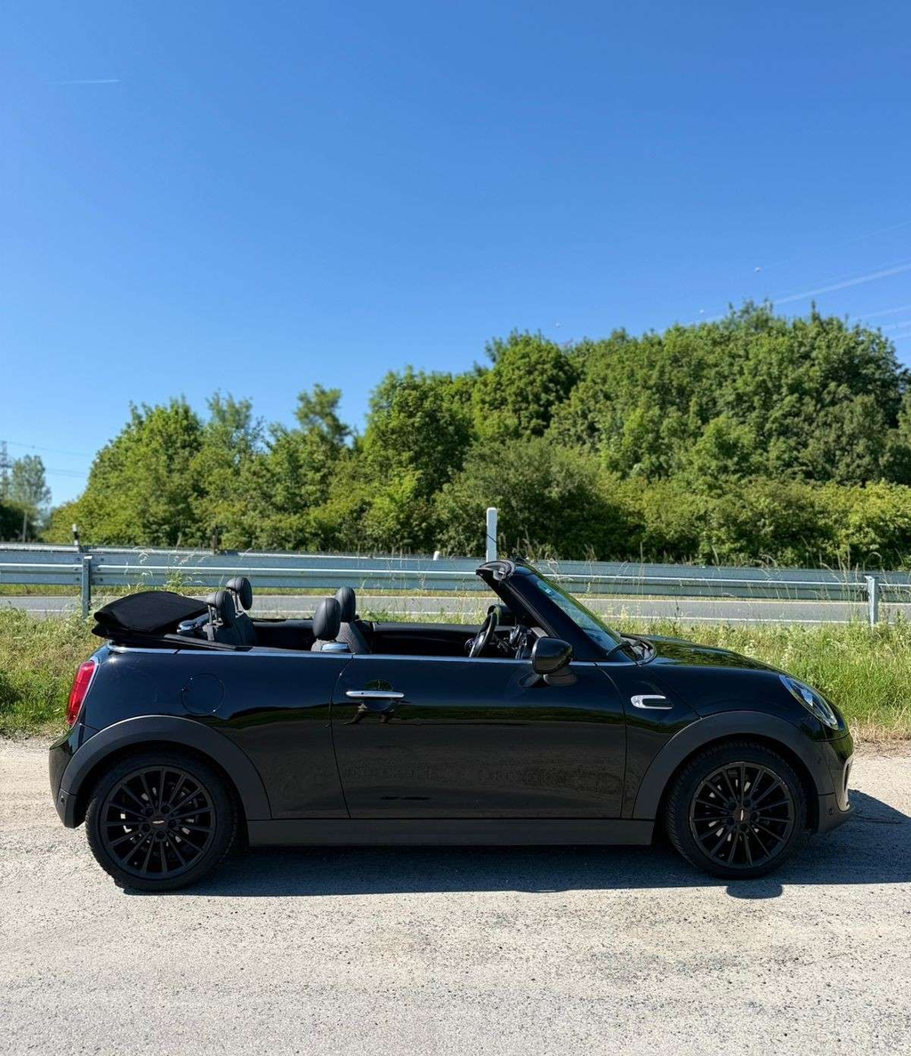 Left Hand Drive MINI CABRIO gallery photo