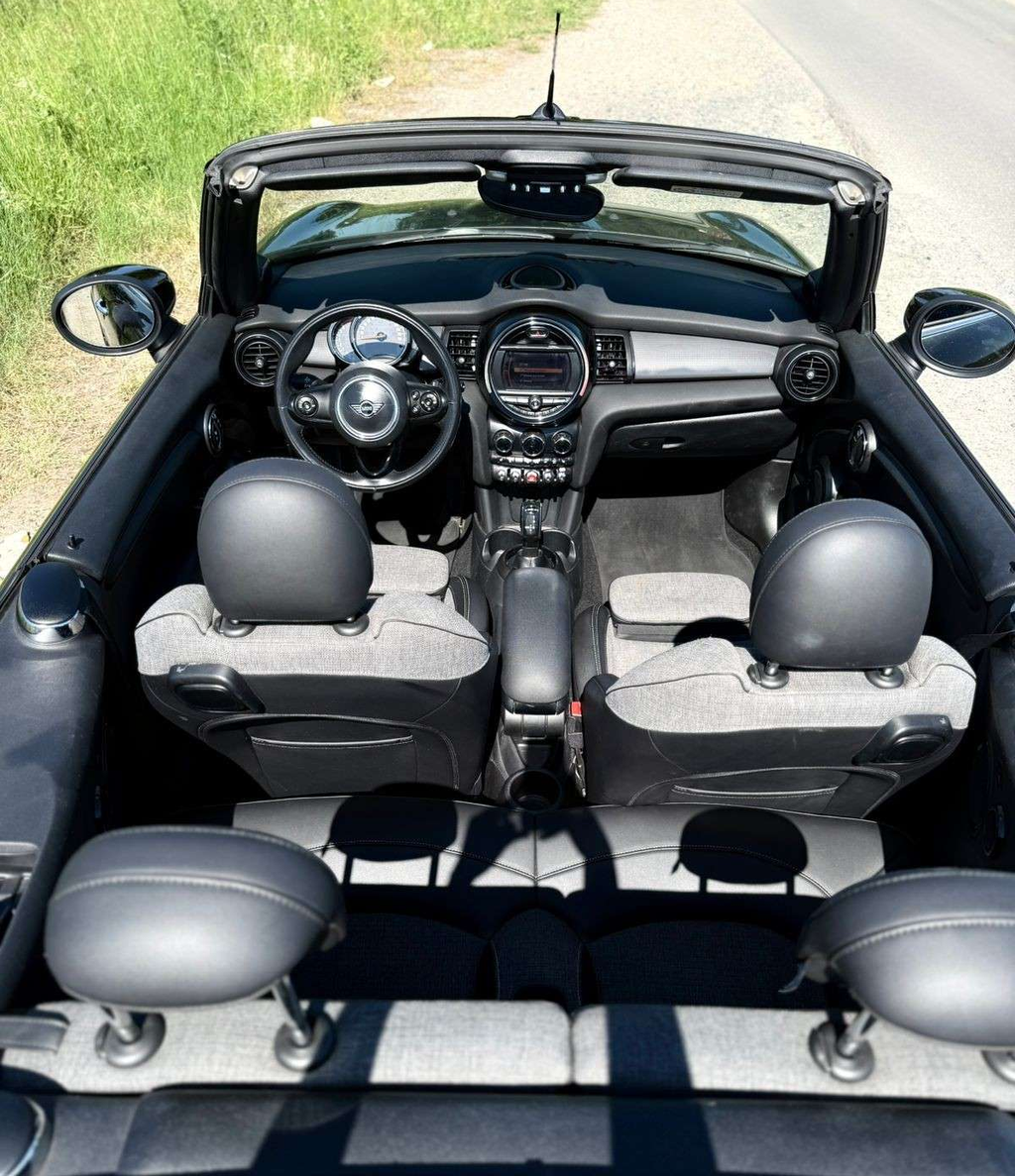 Left Hand Drive MINI CABRIO gallery photo