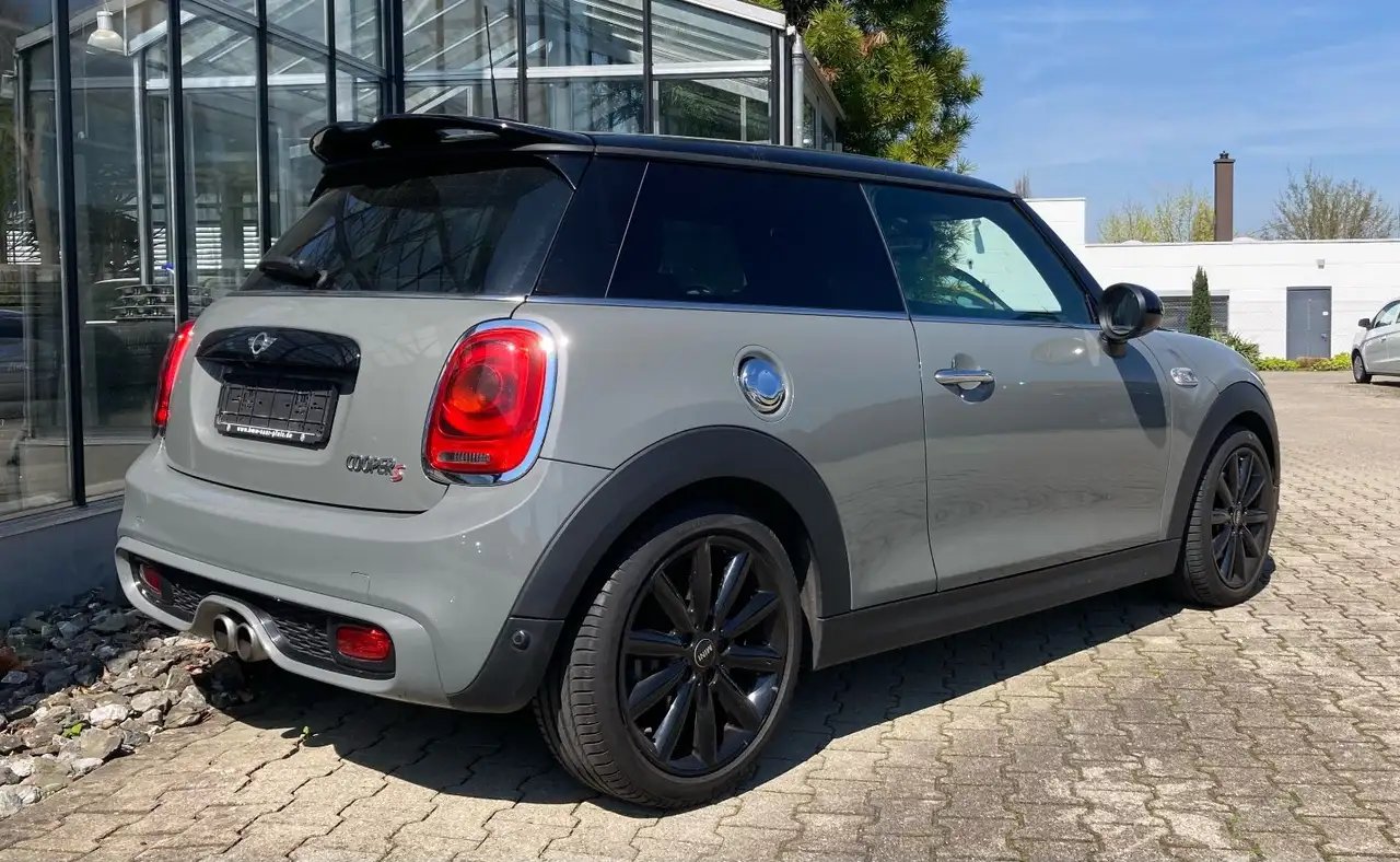 Left Hand Drive MINI COOPER S gallery photo