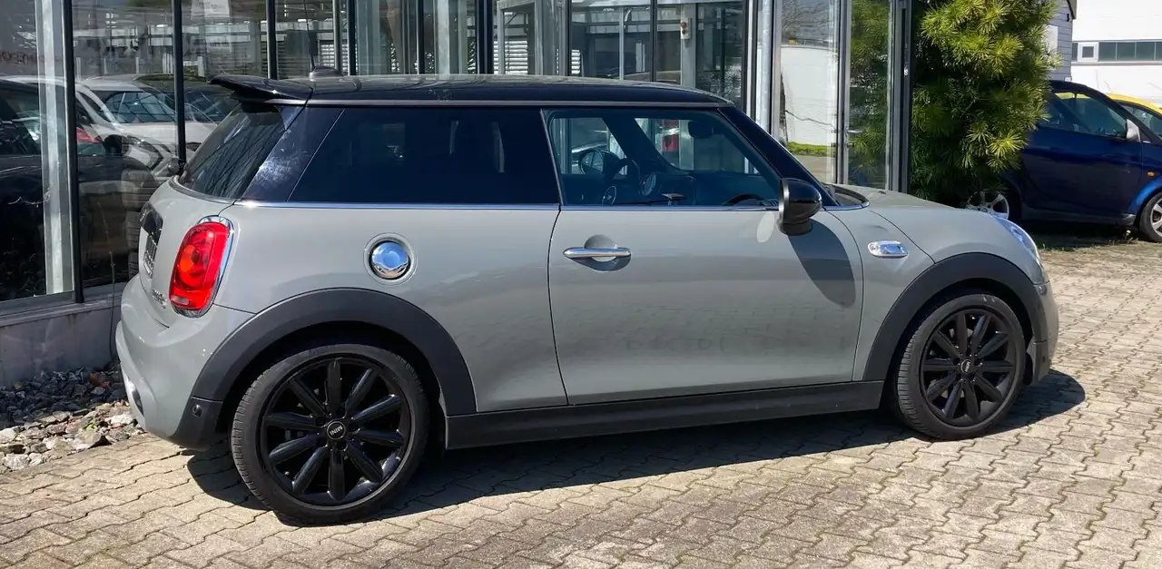 Left Hand Drive MINI COOPER S gallery photo