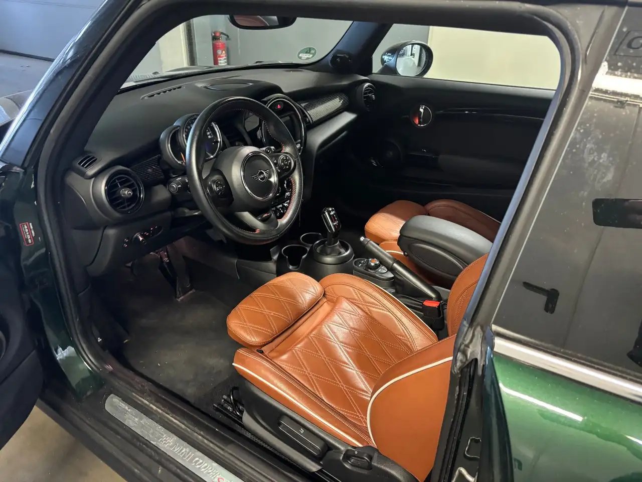 Left Hand Drive MINI COOPER S gallery photo