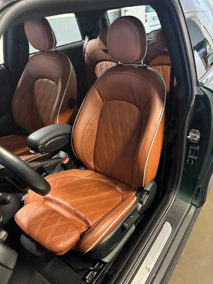 Left Hand Drive MINI COOPER S gallery photo
